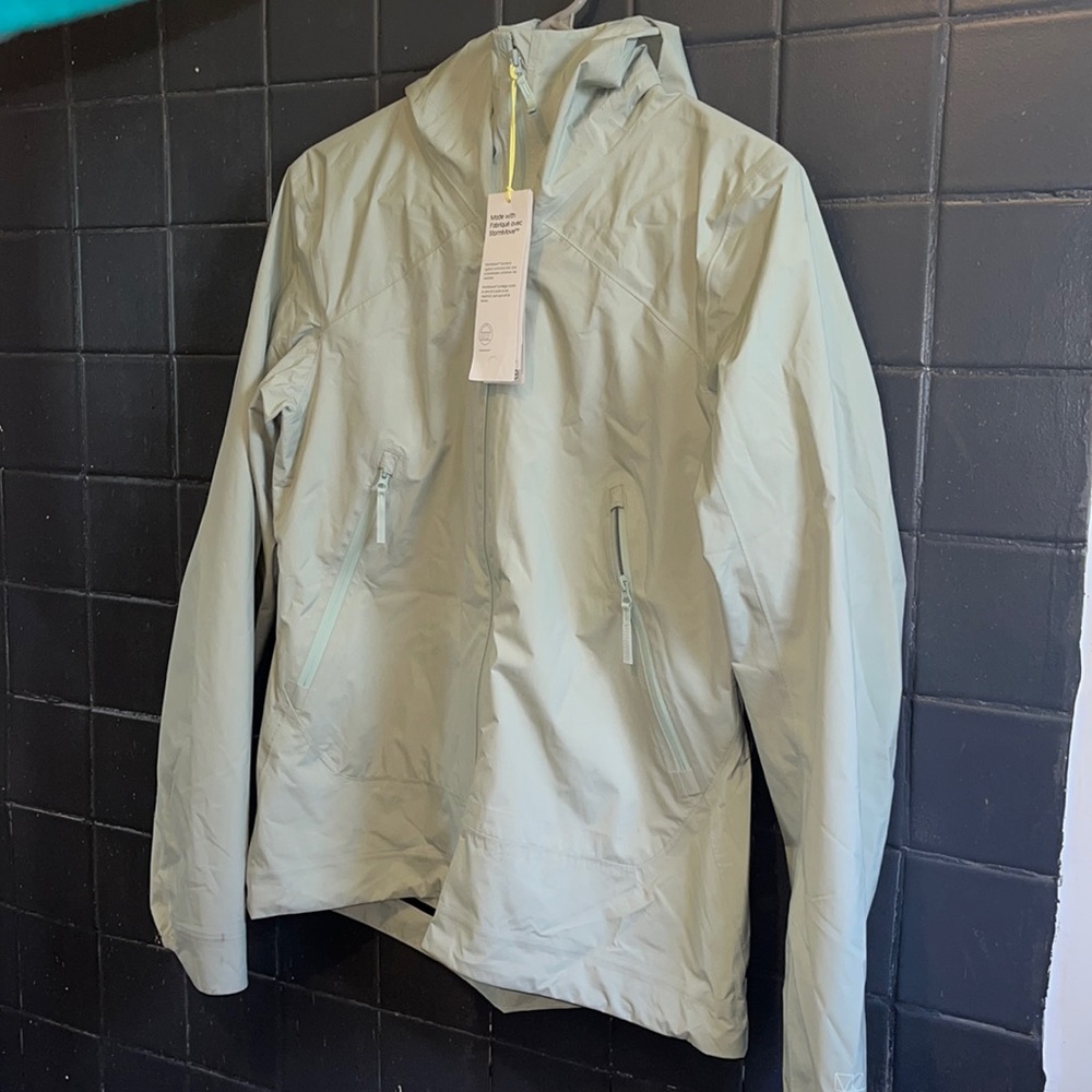 H&M Move Wind/Rain Jacket